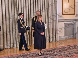 02 ΣΑΚΕΛΛΑΡΟΠΟΥΛΟΥ ΜΗΤΣΟΤΑΚΗΣ ΑΝΔΡΟΥΛΑΚΗΣ ΦΑΜΕΛΛΟΣ ΚΟΥΤΣΟΥΜΠΑΣ ΠΡΩΤΟΧΡΟΝΙΑΤΙΚΕΣ ΕΥΧΕΣ ΠΡΟΕΔΡΙΚΟ 01-01-2025