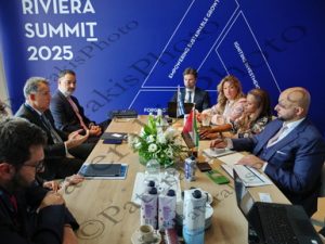 05 ΘΕΟΧΑΡΗΣ ΜΥΛΩΝΑΣ ΛΑΜΠΡΟΠΟΥΛΟΣ ΛΥΜΠΕΡΟΠΟΥΛΟΥ ΣΚΑΛΚΟΣ ΣΑΜΠΡΑΚΟΥ ALHAWI ΗΑΕ ΣΥΝΑΝΤΗΣΕΙΣ ATHENS RIVIERA SUMMIT ASTERIA ΓΛΥΦΑΔΑ Β ΜΕΡΑ 02-10-2025