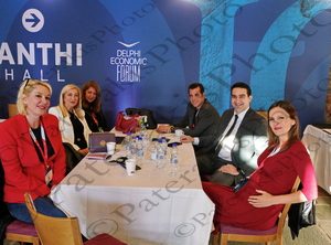 08 ΚΟΝΤΟΓΙΩΡΓΗΣ ΣΤΥΛΙΑΝΙΔΗΣ ΠΛΕΥΡΗΣ ΑΧΤΣΙΟΓΛΟΥ ΚΑΤΡΙΝΗΣ ΚΑΡΑΜΕΡΟΣ ΑΠΟΣΤΟΛΑΚΗ ΡΑΓΚΟΥΣΗΣ ΔΟΥΚΑΣ ΣΠΑΝΟΣ ΠΤΩΧΟΣ DELPHI ECONOMY FORUM X 1η ΜΕΡΑ ΙΑΝΘΗ AMALIA HOTEL 09-04-2025