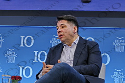 20 ΔΕΝΔΙΑΣ ΠΑΠΑΝΔΡΕΟΥ Γ ΑΒΡΑΜΟΠΟΥΛΟΣ ΣΧΟΙΝΑΣ ΝΤΟΚΟΣ ΠΑΠΑΛΕΞΟΠΟΥΛΟΣTSUNIS DELPHI ECONOMY FORUM X 3η ΜΕΡΑ ΑΡΤΕΜΙΣ AMALIA HOTEL 11-04-2025