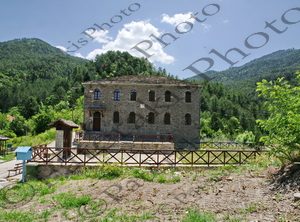 36 ΠΟΡΤΑ ΠΕΤΡΙΝΟ ΣΠΙΤΙ ΠΕΤΡΙΝΗ ΣΤΕΓΗ ΑΕΤΩΜΑ ΟΙΚΟΤΡΟΓΕΙΟ ΠΝΕΥΜΑΤΙΚΗ ΣΤΕΓΗ ΓΕΝΑΔΙΟ ΜΑΣΤΡΟΧΩΡΙΑ ΚΟΝΙΤΣΑ 09-06-2025