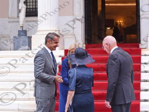 02 DAVID HARLEY ΑΥΣΤΡΑΛΟΣ ΚΥΒΕΡΝΗΤΗΣ ΜΗΤΣΟΤΑΚΗΣ ΥΠΟΔΟΧΗ ΚΑΤ ΙΔΙΑΝ ΜΑΞΙΜΟΥ 02-05-2023