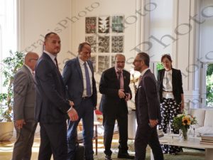 10 ΜΗΤΣΟΤΑΚΗΣ HOYER ΠΡΟΕΔΡΟΣ ΕΤΕΠ ΣΚΡΕΚΑΣ ΣΚΥΛΑΚΑΚΗΣ ΠΑΠΑΘΑΝΑΣΗΣ ΣΔΟΥΚΟΥ ΜΑΝΟΣ ΚΑΚΟΥΡΗΣ ΥΠΟΓΡΑΦΗ ΔΑΝΕΙΑΚΗΣ ΣΥΜΦΩΝΙΑ ΕΞΥΠΝΟΙ ΜΕΤΡΗΤΕΣ ΔΕΔΔΗΕ ΕΤΕΠ ΜΑΞΙΜΟΥ 07-11-2023