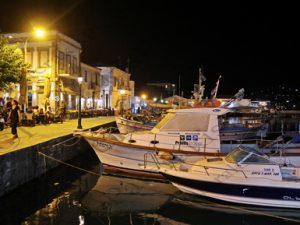 146 ΠΑΛΑΙΟ ΛΙΜΑΝΙ ΠΛΑΤΕΙΑ 8ης ΟΚΤΩΒΡΙΟΥ ΔΗΜΑΡΧΕΙΟ ΝΥΧΤΕΡΙΝΗ ΜΥΡΙΝΑ ΛΗΜΝΟΣ 22-08-2023