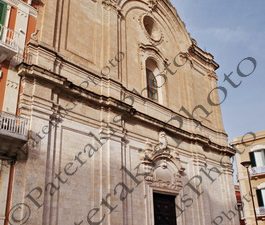 15 ΣΟΚΑΚΙΑ ΠΟΡΤΑ ΠΑΡΑΘΥΡΟ ΕΚΚΛΗΣΙΑ MONOPOLI ΙΤΑΛΙΑ 16-11-2025