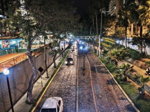 158 ΚΥΚΛΟΦΟΡΙΑ ΑΥΤΟΚΙΝΗΤΩΝ MIRAFLORES LIMA ΠΕΡΟΥ ΝΥΧΤΕΡΙΝΗ 14-08-2024