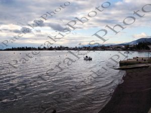 16 ΤΡΑΠΕΖΙ ΠΑΡΑΘΥΡΟ ΑΚΤΙΝΑ ΗΛΙΟΥ ΒΑΡΚΑ ΠΑΡΑΛΙΑ ΡΑΧΕΣ ΦΘΟΙΩΤΙΔΑ 17-12-2023