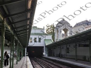239 U BAHN STATION KURSALON HUBNER JOHANN STRAUSS MONUMENT WIENTAL KANAL ΣΤΑΘΜΟΣ ΚΑΝΑΛΙ ΓΕΦΥΡΑ ΛΙΜΝΗ STADTPARK VIENNA ΑΥΣΤΡΙΑ 29-08-2024