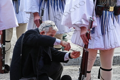 29 ΤΕΛΕΥΤΑΙΕΣ ΛΕΠΤΟΜΕΡΕΙΕΣ ΚΟΒΟΝΤΑΣ ΤΙΣ ΚΛΩΣΤΕΣ ΠΡΟΕΔΡΙΚΗ ΦΡΟΥΡΑ ΠΡΟΕΔΡΙΚΟ 24-02-2022