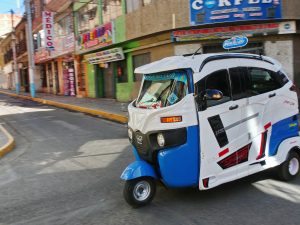 61 TUK TUK TAXI VW ΣΚΑΡΑΒΑΙΟΣ ΤΡΙΚΥΚΛΟ ΠΟΔΗΛΑΤΟ PUNO ΛΙΜΝΗ TITICACA ΠΕΡΟΥ 06-08-2024
