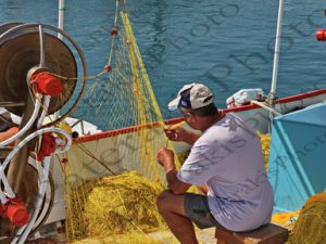 96 ΡΑΒΟΝΤΑΣ ΜΠΑΛΩΝΟΝΤΑΣ ΔΙΧΤΥΑ ΠΑΛΑΙΟ ΛΙΜΑΝΙ ΜΥΡΙΝΑ 18-08-2023