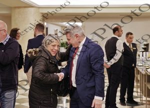 04 ΦΑΡΑΝΤΟΥΡΗΣ ΤΣΟΥΚΑΛΑΣ ΠΟΤΑΜΙΑΝΟΣ ΦΩΚΑΣ ΚΟΚΚΙΝΑ ΔΑΝΕΙΑ ΣΤΑΓΑΣΤΙΚΗ ΚΡΙΣΗ & ΥΠΕΡΧΡΕΩΜΕΝΑ ΝΟΙΚΟΚΥΡΙΑ ΚΟΠΗ ΠΙΤΑΣ ELECTRA PALACE 06-02-2026