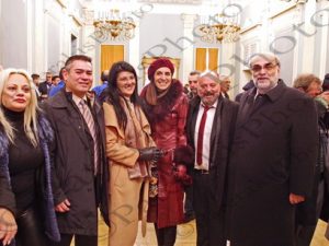 08 ΠΛΑΚΙΩΤΑΚΗΣ ΠΑΤΟΥΛΗΣ ΜΩΡΑΛΗΣ ΜΑΡΙΝΑΚΗΣ ΔΕΞΙΩΣΗ ΘΕΟΦΑΝΕΙΩΝ ΔΗΜΟΤΙΚΟ ΘΕΑΤΡΟ ΠΕΙΡΑΙΑ 06-01-2020