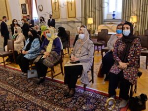 10 ΣΑΚΕΛΛΑΡΟΠΟΥΛΟΥ ΜΗΤΑΡΑΚΗΣ ΓΥΝΑΙΚΕΣ ΒΟΥΛΕΥΤΕΣ ΔΙΚΑΣΤΕΣ ΔΙΚΗΓΟΡΟΙ ΑΠΟ ΤΟ ΑΦΓΑΝΙΣΤΑΝ ΠΡΟΕΔΡΙΚΟ 12-10-2021