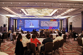 14 ΓΕΩΡΓΙΑΔΗΣ ΠΛΕΥΡΗΣ ΣΤΑΙΚΟΥΡΑΣ ΧΑΤΖΗΔΑΚΗΣ ΛΙΒΑΝΙΟΣ ΣΜΥΡΛΗΣ ΜΑΝΙΑΤΗΣ 5TH INVESTGR FORUM GRAND HYATT 13-07-2022