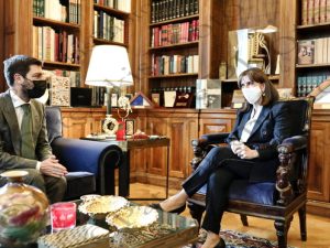 30 ΣΑΚΕΛΛΑΡΟΠΟΥΛΟΥ ΓΙΑΤΡΟΜΑΝΩΛΑΚΗΣ ΠΡΕΟΔΡΙΚΟ 22-12-2021