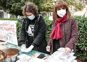 32 ΣΑΚΕΛΛΑΡΟΠΟΥΛΟΥ ΚΟΙΝΩΝΙΚΗ ΚΟΥΖΙΝΑ Ο ΑΛΛΟΣ ΑΝΘΡΩΠΟΣ ΜΟΙΡΑΣΜΑ ΦΑΓΗΤΟΥ ΠΕΙΡΑΙΩΣ & ΘΕΡΜΟΠΥΛΩΝ ΑΓ ΓΕΩΡΓΙΟΣ ΜΕΤΑΞΟΥΡΓΕΙΟ 27-12-2021
