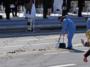 40 ΚΑΘΑΡΙΖΩΝΤΑΣ ΤΟΝ ΔΡΟΜΟ ΠΑΡΕΛΑΣΗ ΒΑΣ ΑΜΑΛΙΑΣ ΑΘΗΝΑ 25-03-2021