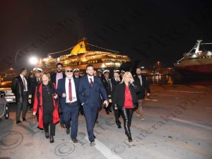 01 ΚΟΥΡΟΥΜΠΛΗΣ ΣΤΑΜΑΤΑΚΗ ΓΕΝΝΙΑ ΟΛΠ BLUE STAR DELOS ΠΡΩΤΟ ΠΛΟΙΟ ΛΙΜΑΝΙ ΠΕΙΡΑΙΑ 01-01-2018