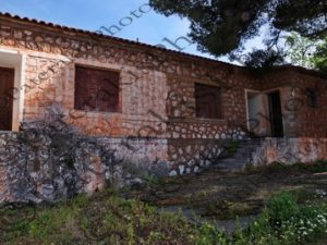 12 ΠΕΤΡΟΚΤΙΣΤΑ ΚΟΚΚΙΝΑ ΣΠΙΤΑ ΚΟΚΚΙΝΟ ΑΚΡΑΙΦΝΙΟ ΒΟΙΩΤΙΑ 26-03-2026