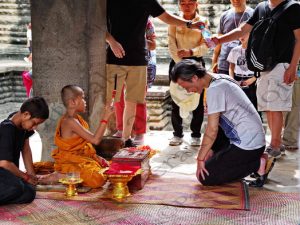 128 ΕΥΧΕΣ ΒΟΥΔΙΣΤΩΝ ΝΑΟΣ ANGKOR WAT CANBODIA 24-08-2018