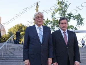 13 ΠΑΥΛΟΠΟΥΛΟΣ ΓΕΝΝΗΜΑΤΑ ΘΕΟΔΩΡΑΚΗΣ ΚΑΜΙΝΗΣ ΕΝΑΡΞΗ ΑΘΗΝΑ 2018 ΠΑΓΚΟΣΜΙΑ ΠΡΩΤΕΥΟΥΣΑ ΒΙΒΛΙΟΥ ΜΟΥΣΕΙΟ ΑΚΡΟΠΟΛΗΣ 23-04-2018