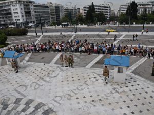 16 ΑΛΛΑΓΗ ΠΡΟΕΔΡΙΚΗΣ ΦΡΟΥΡΑΣ ΜΝΗΜΕΙΟ ΑΓΝΩΣΤΟΥ ΣΤΡΑΤΙΩΤΗ ΑΘΗΝΑ 17-05-2018