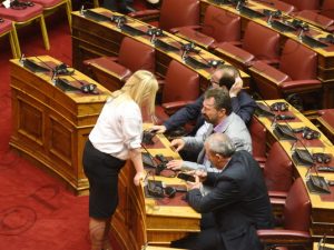 18 JUNCKER ΠΡΟΕΔΡΟΣ Ε.Ε ΠΑΥΛΟΠΟΥΛΟΣ ΤΣΙΠΡΑΣ ΜΗΤΣΟΤΑΚΗΣ ΒΡΟΥΤΣΗΣ ΟΜΙΛΙΑ ΣΤΗΝ ΟΛΟΜΕΛΕΙΑ ΒΟΥΛΗ 26-04-2018