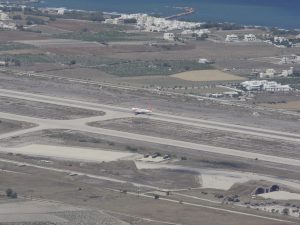 28 ΑΕΡΟΠΛΑΝΑ ΑΠΟΓΕΙΩΣΗ ΑΕΡΟΔΡΟΜΙΟ ΣΑΝΤΟΡΙΝΗΣ 23-05-2016