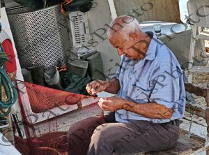 2904 ΜΠΑΛΩΝΟΝΤΑΣ ΔΙΚΤΥΑ ΛΙΜΑΝΙ ΚΑΒΑΛΑ 29-09-2024