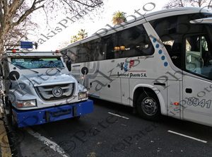 3003 ΘΩΡΑΚΙΣΜΕΝΟ ΟΧΗΜΑ ΜΕΤΑΦΟΡΑΣ ΧΡΗΜΑΤΩΝ MERCEDES BENZ PLAZA DE MAYO BUENOS AIRES ΑΡΓΕΝΤΙΝΗ 30-07-2025